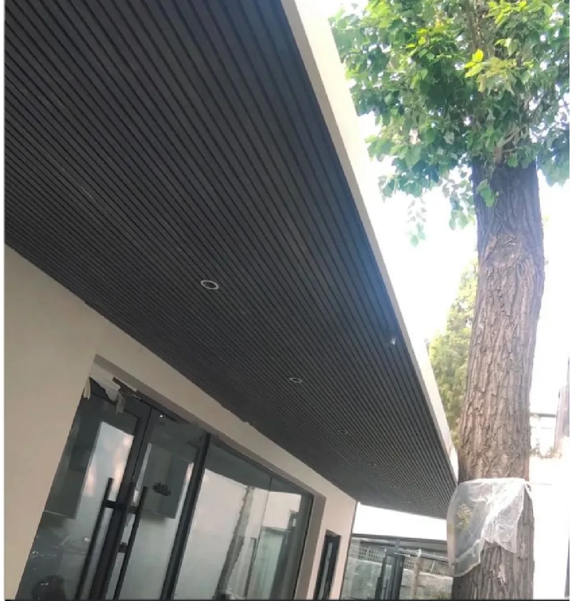 4 Pier Charcoal External Wall Cladding - Image 4