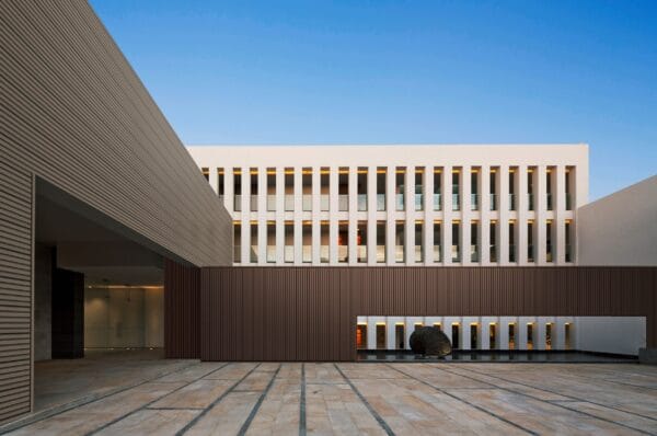 4 Pier Chocolate External Wall Cladding - Image 2